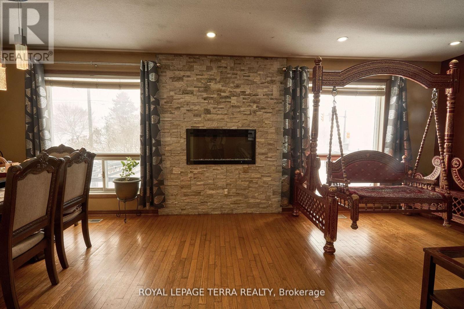 326 Little Avenue, Barrie, Ontario  L4N 2Z6 - Photo 8 - S12057376