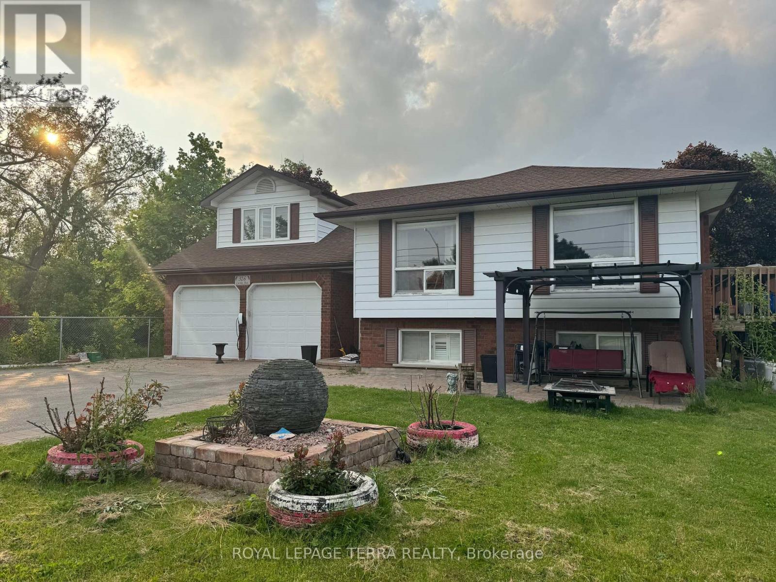 326 Little Avenue, Barrie, Ontario  L4N 2Z6 - Photo 2 - S12057376