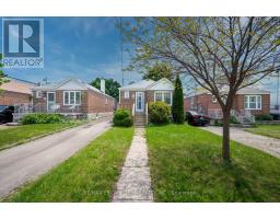 61 STRUTHERS STREET, Toronto, Ontario