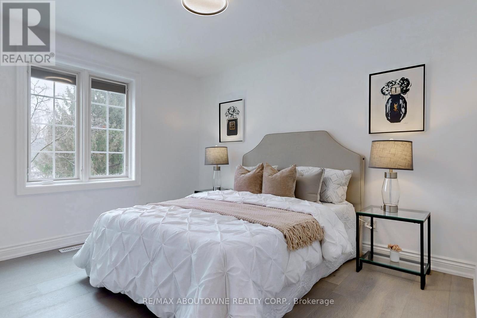 116 Parkwood Court, Oakville, Ontario  L6J 7W6 - Photo 33 - W12205295