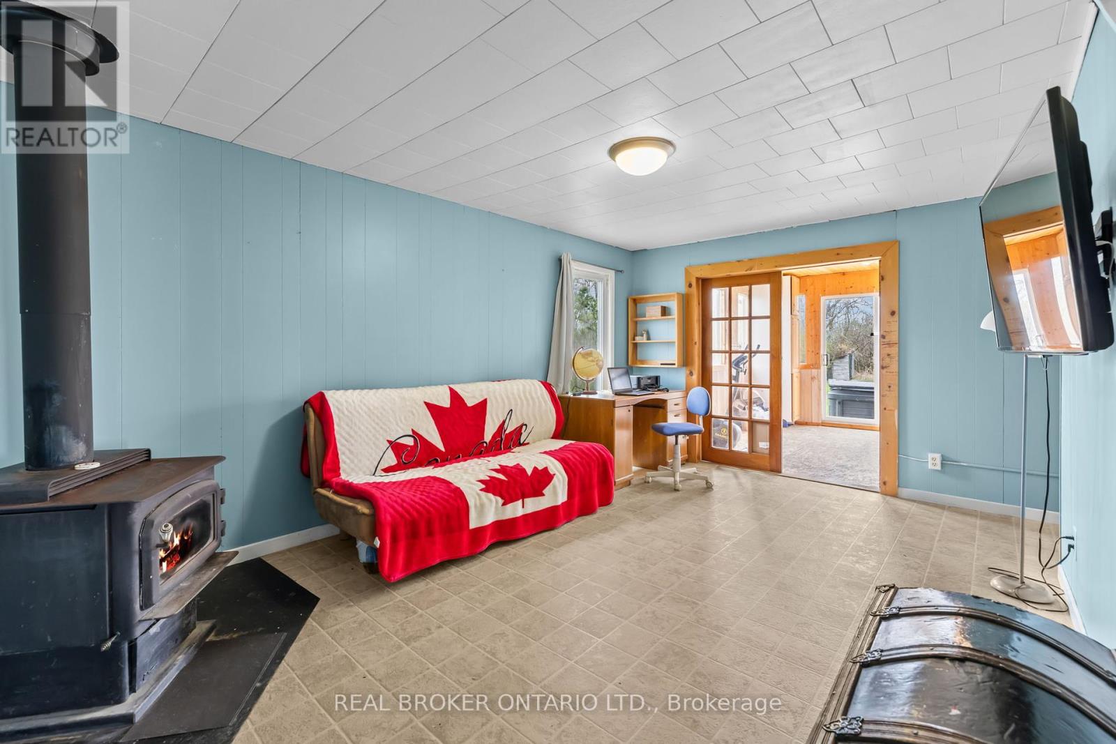 183 Wolfe Lake Road, Rideau Lakes, Ontario  K0G 1X0 - Photo 15 - X12141269