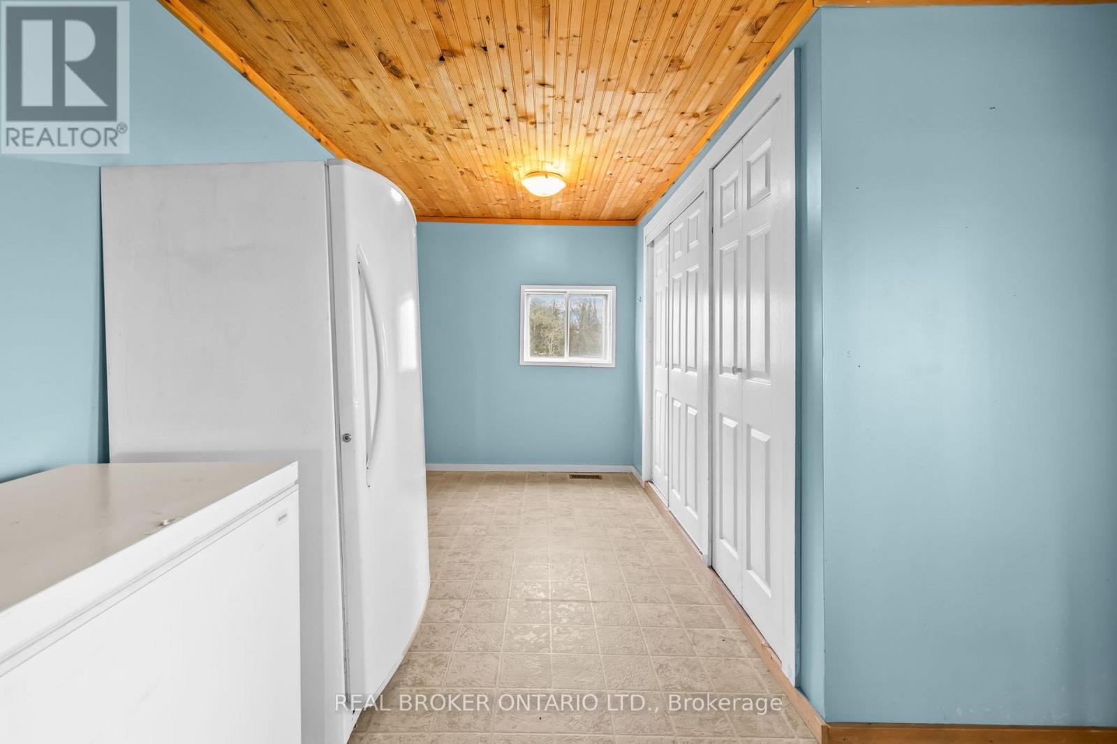 183 Wolfe Lake Road, Rideau Lakes, Ontario  K0G 1X0 - Photo 13 - X12141269