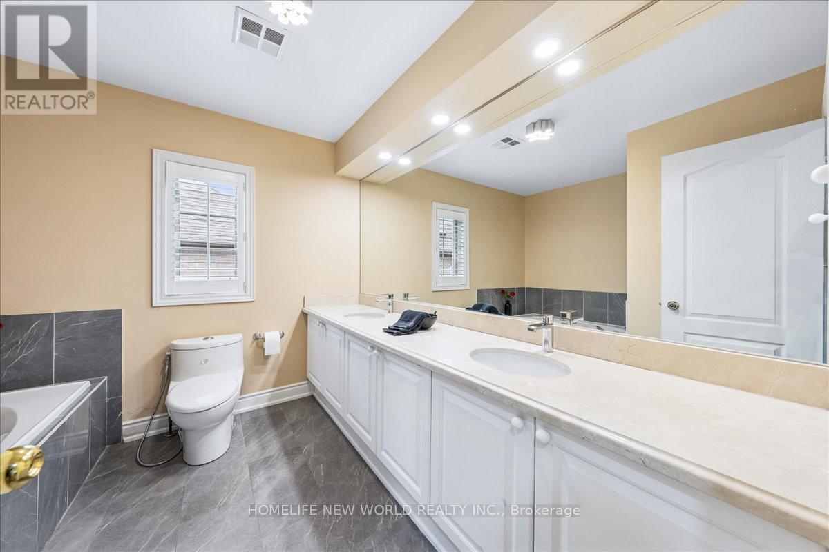 12 Casa Grande Street, Richmond Hill, Ontario  L4S 1R5 - Photo 27 - N12208255