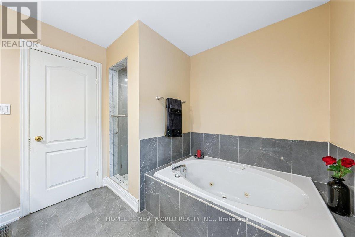 12 Casa Grande Street, Richmond Hill, Ontario  L4S 1R5 - Photo 28 - N12208255