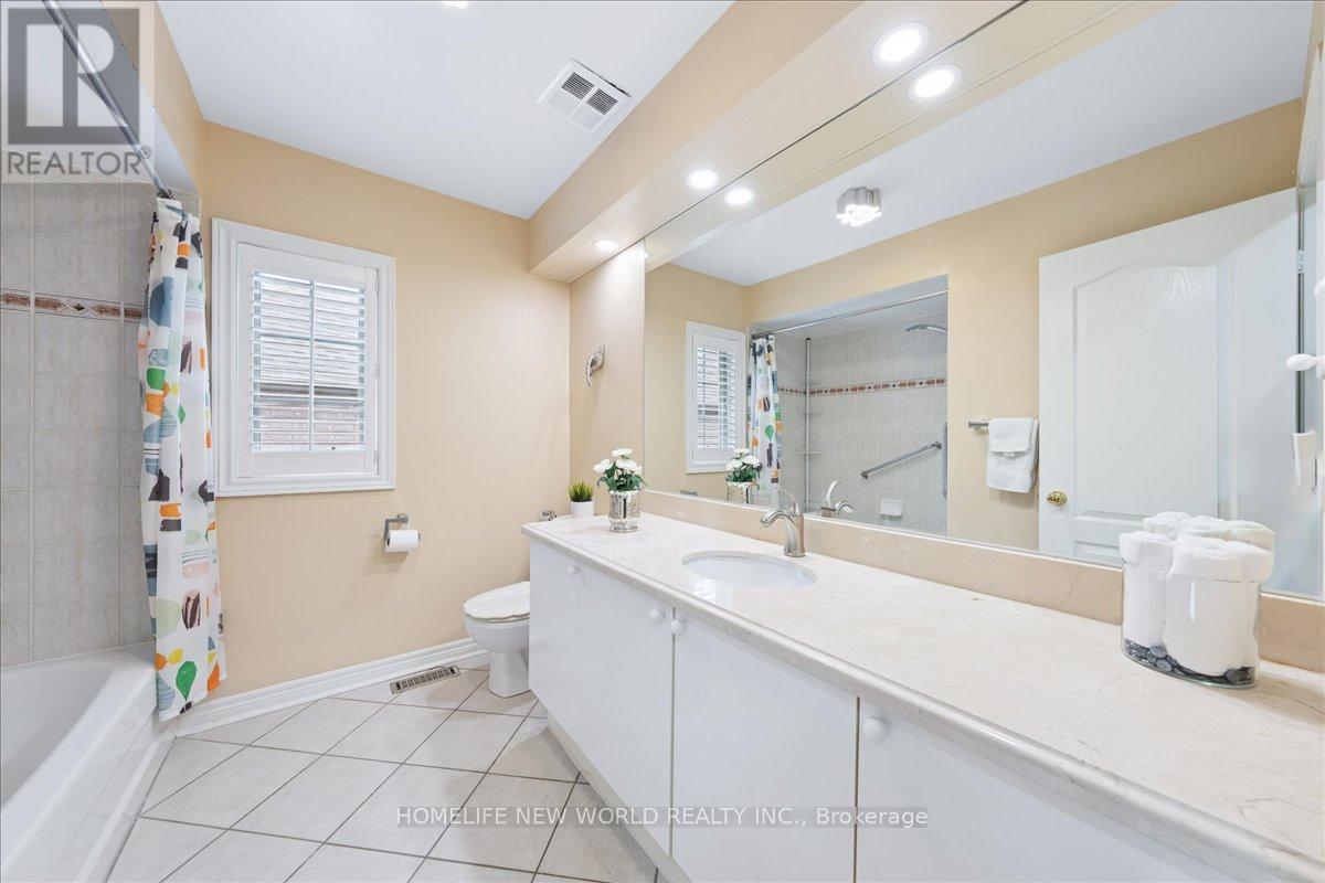 12 Casa Grande Street, Richmond Hill, Ontario  L4S 1R5 - Photo 35 - N12208255