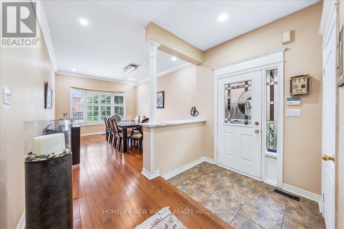 12 Casa Grande Street, Richmond Hill, Ontario  L4S 1R5 - Photo 8 - N12208255
