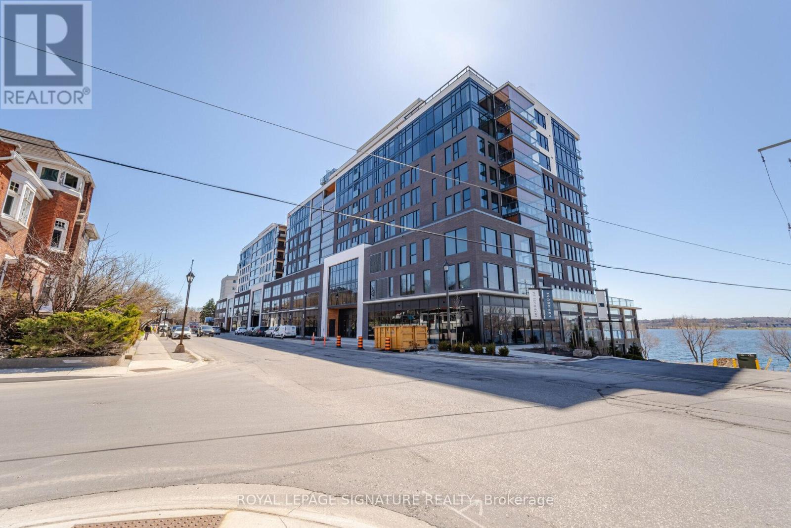 722 - 185 Dunlop Street E, Barrie, Ontario  L4M 0L7 - Photo 1 - S12208206
