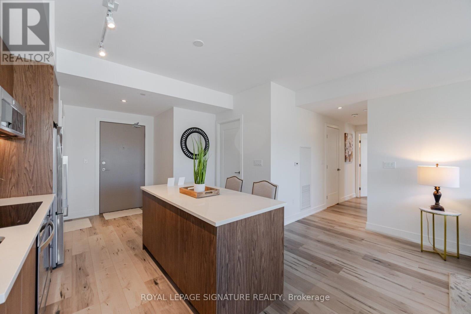 722 - 185 Dunlop Street E, Barrie, Ontario  L4M 0L7 - Photo 8 - S12208206