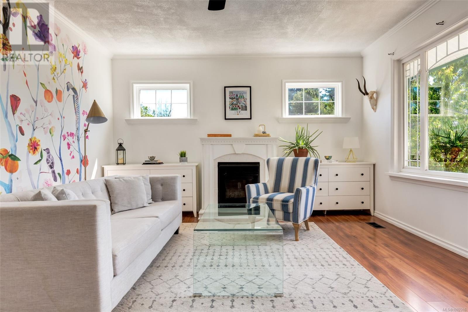 Property at 536 Bradley St image 4
