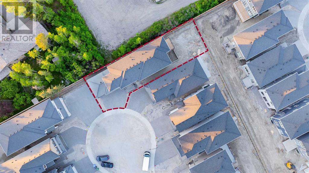 Property at 36 Aspen Woods Park SW image 3