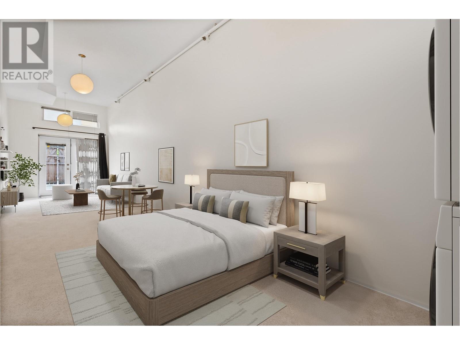 B9 238 E 10TH AVENUE, Vancouver, British Columbia