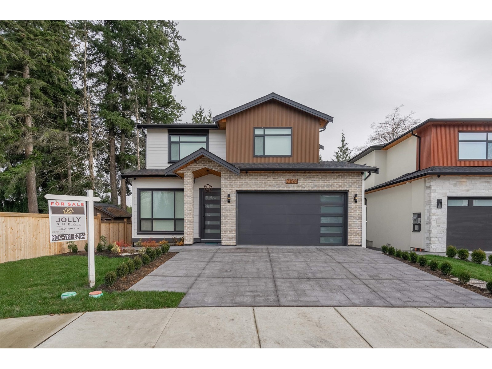 Property at 7158 204A STREET image 2