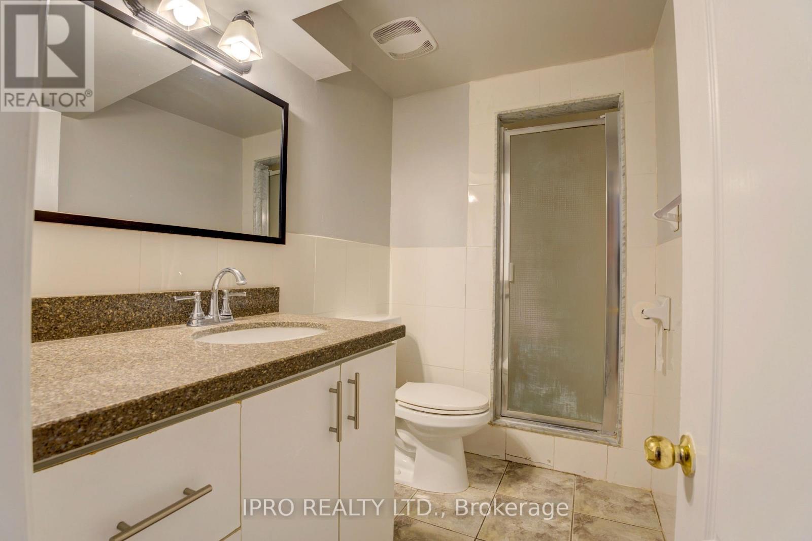 208 Meadows Boulevard, Mississauga, Ontario  L4Z 1J9 - Photo 27 - W12208212