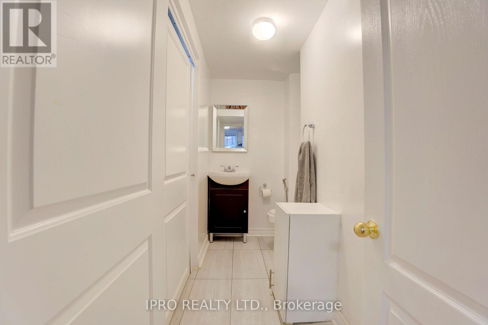 208 Meadows Boulevard, Mississauga, Ontario  L4Z 1J9 - Photo 28 - W12208212