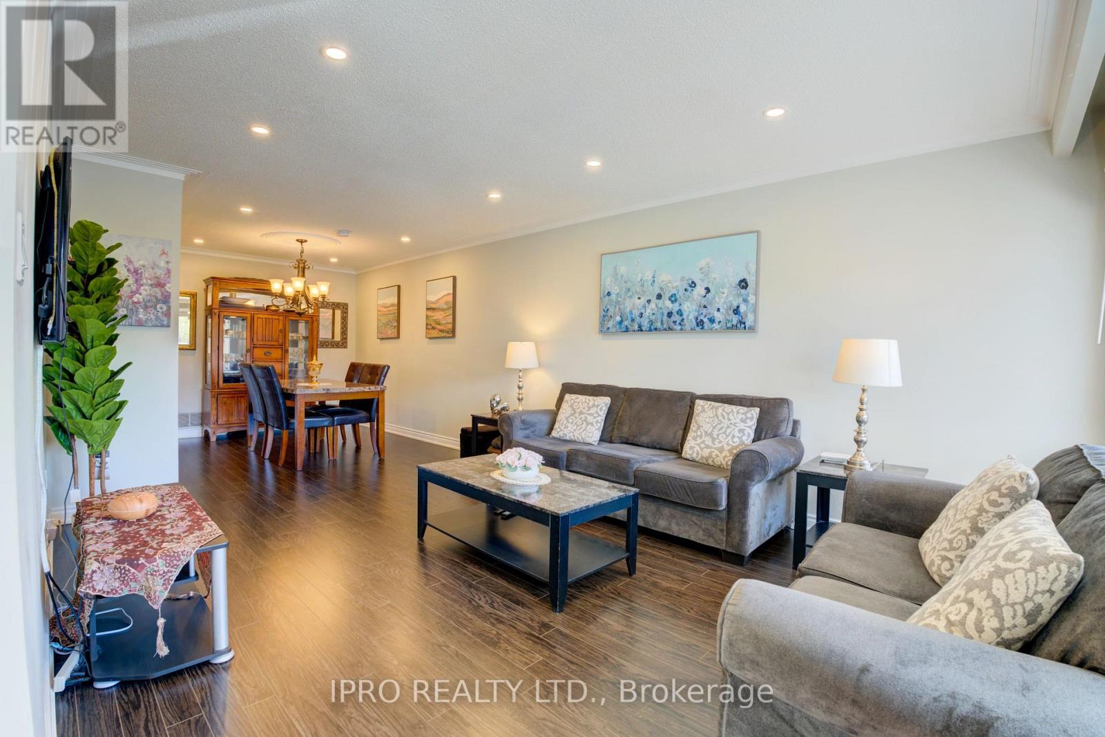 208 Meadows Boulevard, Mississauga, Ontario  L4Z 1J9 - Photo 6 - W12208212