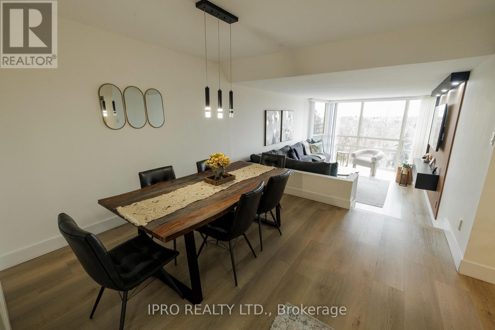 408 - 50 Eglinton Avenue W, Mississauga, Ontario  L5R 3P5 - Photo 1 - W12208243