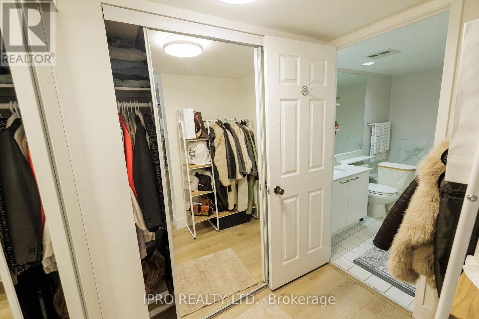 408 - 50 Eglinton Avenue W, Mississauga, Ontario  L5R 3P5 - Photo 22 - W12208243