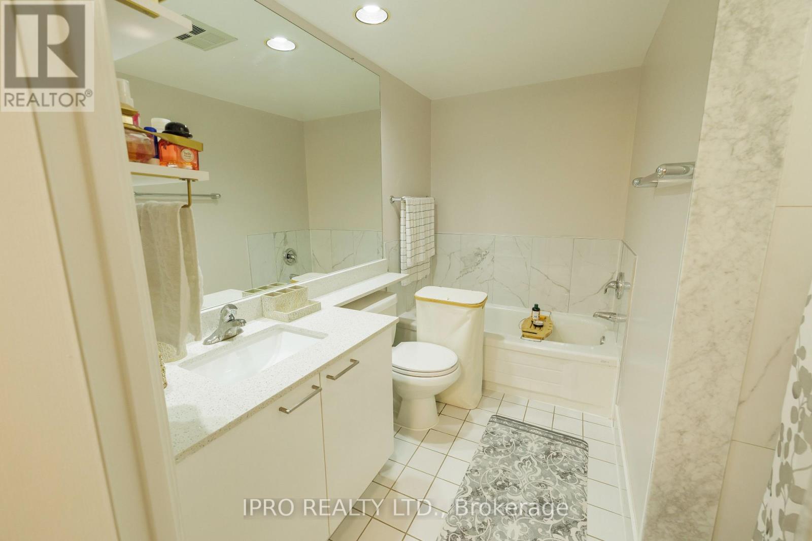 408 - 50 Eglinton Avenue W, Mississauga, Ontario  L5R 3P5 - Photo 23 - W12208243