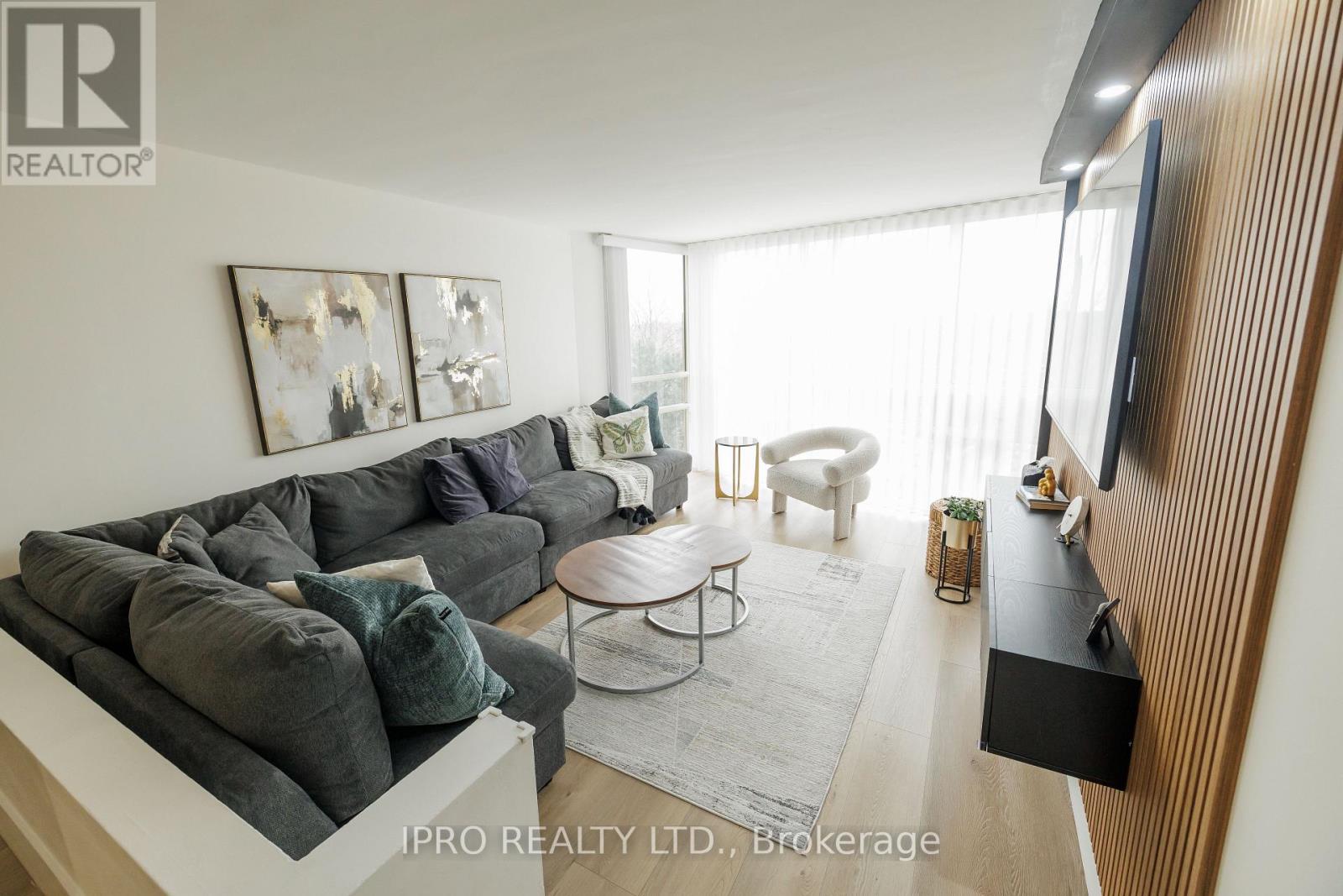 408 - 50 Eglinton Avenue W, Mississauga, Ontario  L5R 3P5 - Photo 4 - W12208243