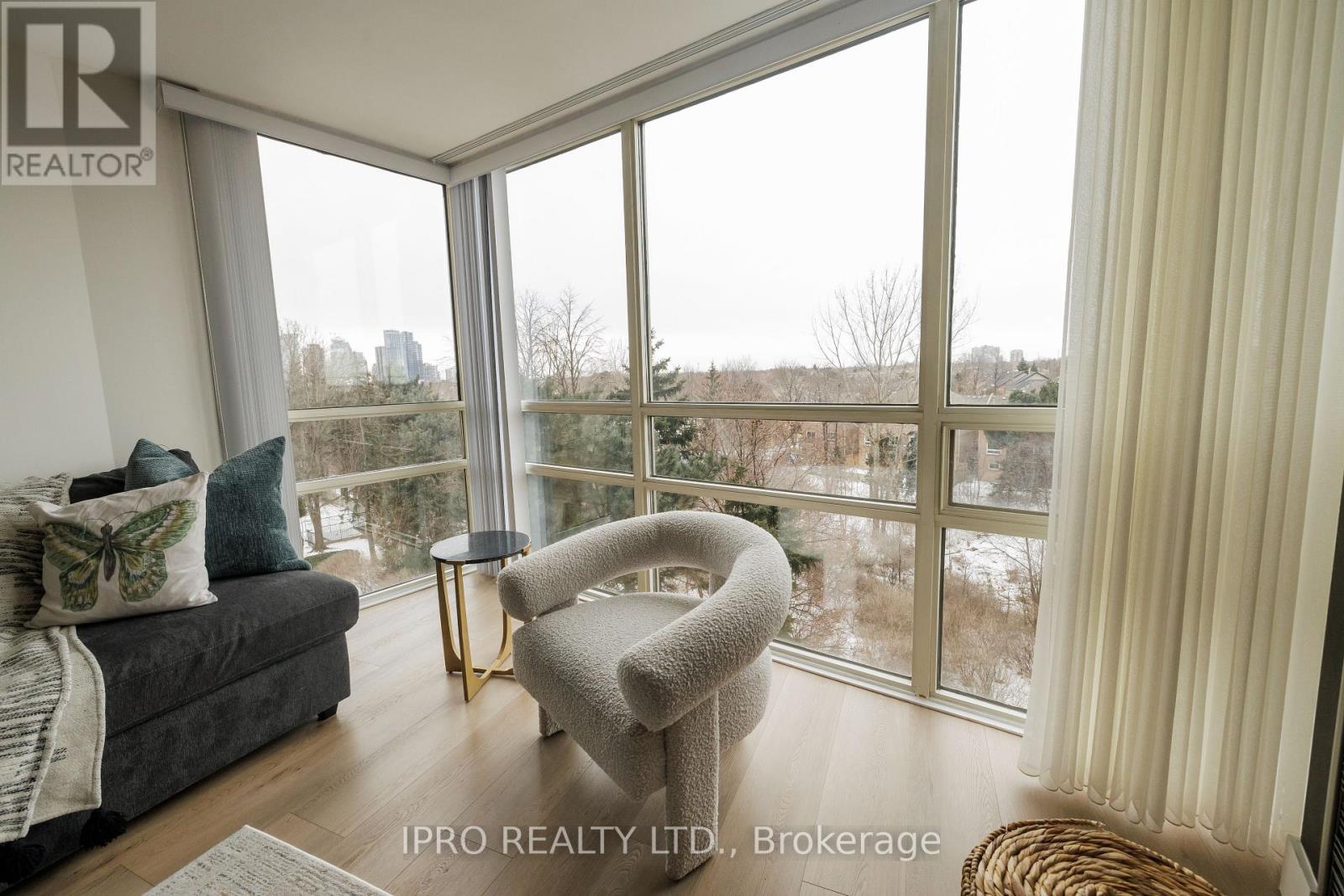 408 - 50 Eglinton Avenue W, Mississauga, Ontario  L5R 3P5 - Photo 5 - W12208243