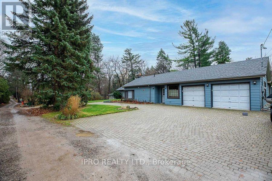 1356 Oak Lane, Mississauga, Ontario  L5H 2X7 - Photo 1 - W12208246