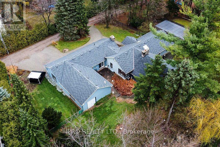 1356 Oak Lane, Mississauga, Ontario  L5H 2X7 - Photo 4 - W12208246