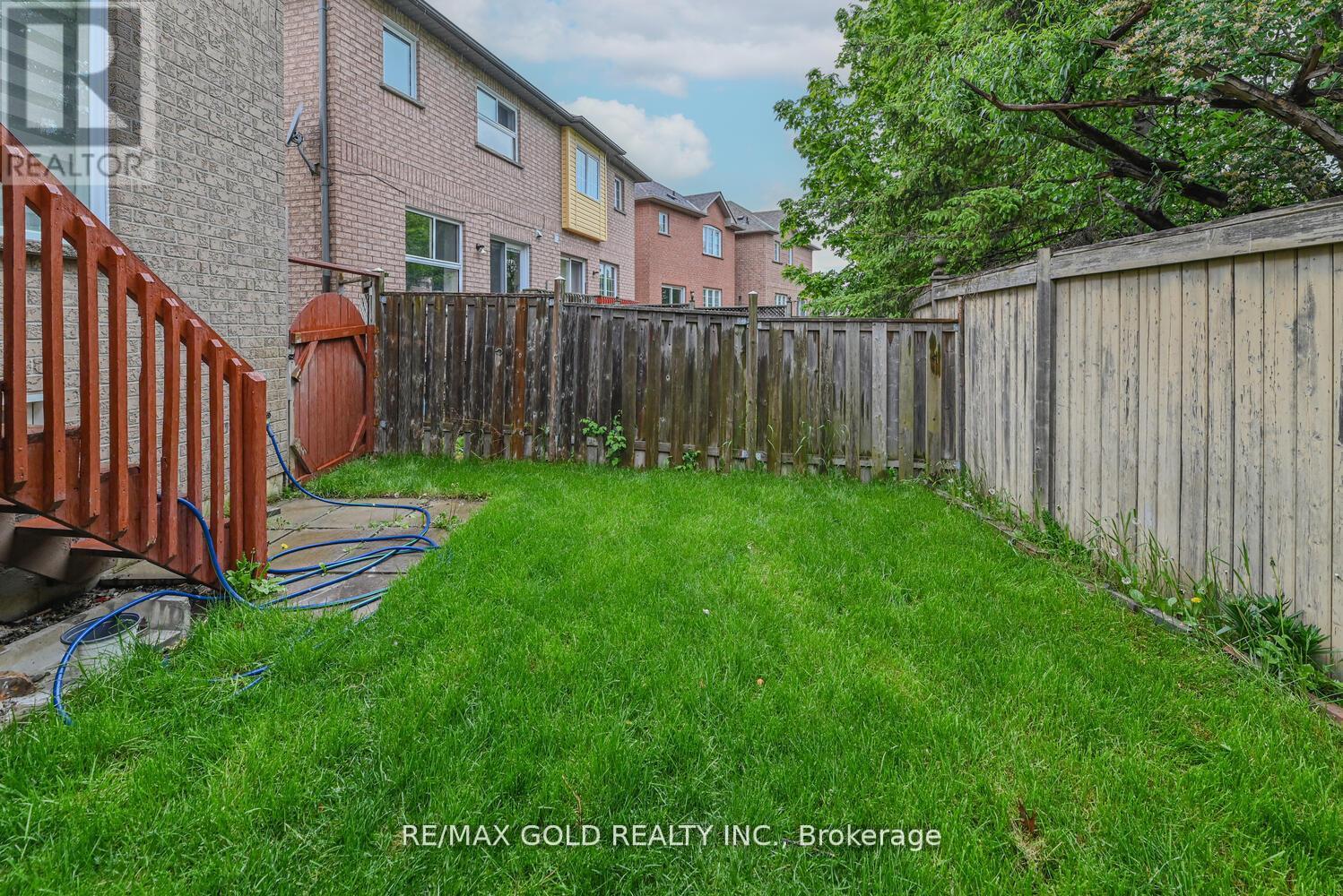9 Fairlawn Boulevard, Brampton, Ontario  L6P 1B6 - Photo 37 - W12208261