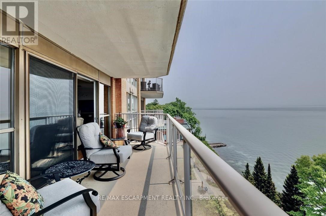 803 - 2210 Lakeshore Road N, Burlington, Ontario  L7R 4J9 - Photo 4 - W12208262