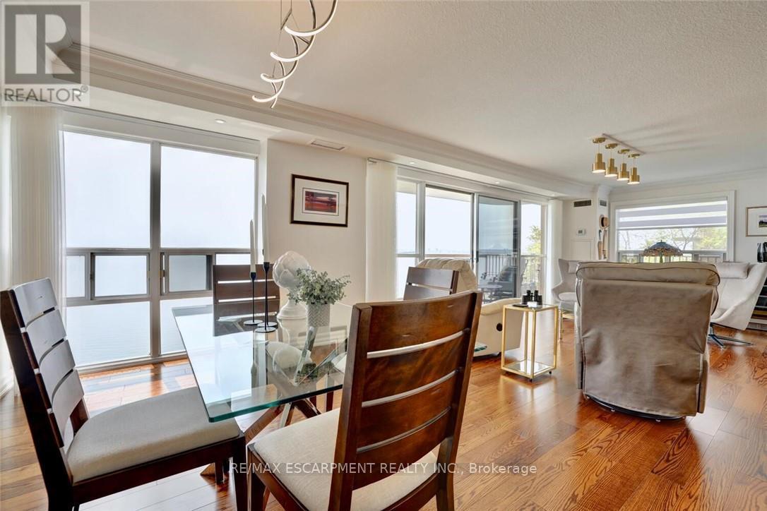 803 - 2210 Lakeshore Road N, Burlington, Ontario  L7R 4J9 - Photo 7 - W12208262