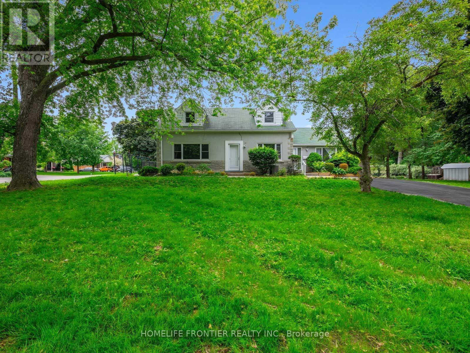 Lower - 12 Gibson Avenue, Toronto, Ontario  M9V 2S6 - Photo 1 - W12208268