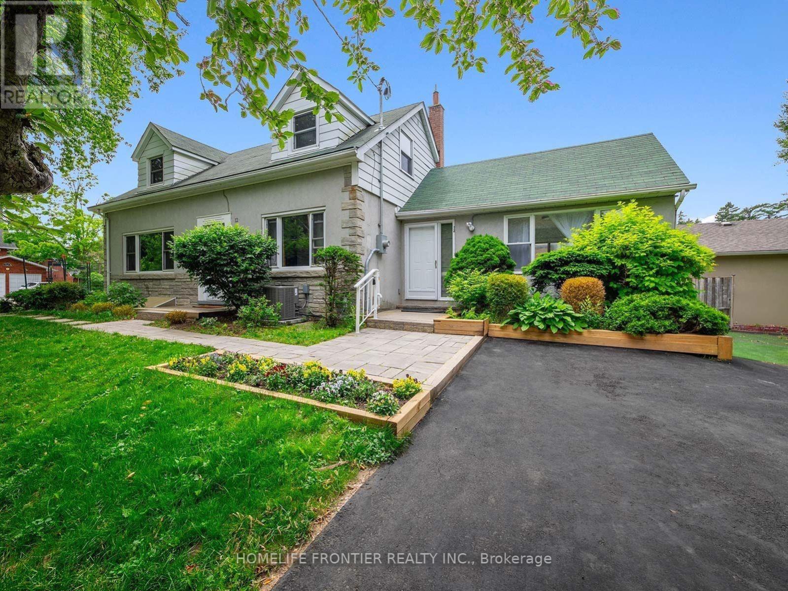 Lower - 12 Gibson Avenue, Toronto, Ontario  M9V 2S6 - Photo 2 - W12208268