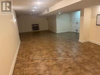 661 Merlot Court, Mississauga (Lorne Park), Ontario  L5H 4M4 - Photo 3 - W12208273