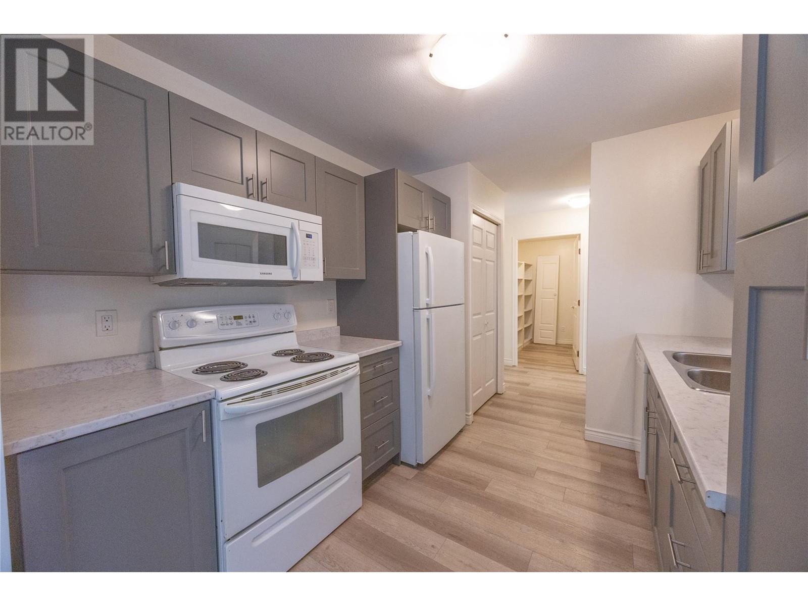 8700 Jubilee Road E Unit# 205, Summerland, British Columbia  V0H 1Z5 - Photo 2 - 10351353