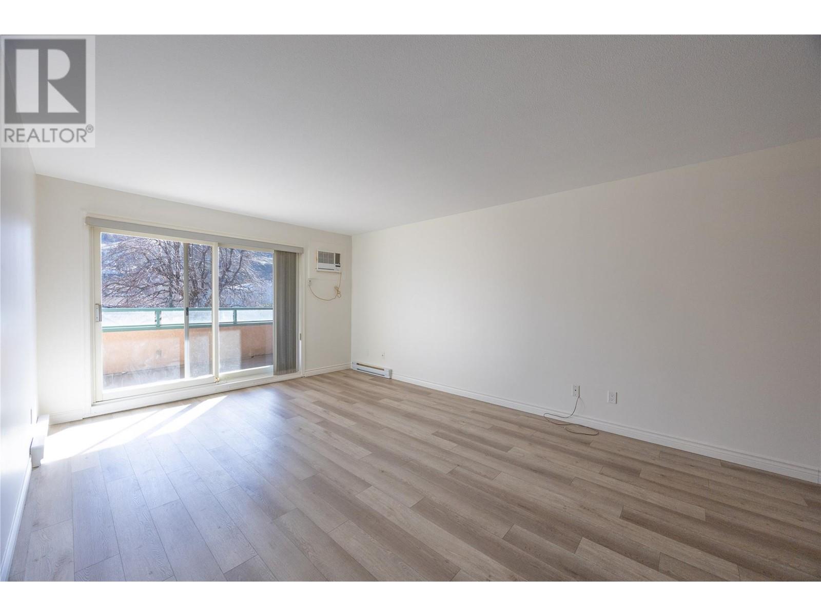 8700 Jubilee Road E Unit# 205, Summerland, British Columbia  V0H 1Z5 - Photo 5 - 10351353