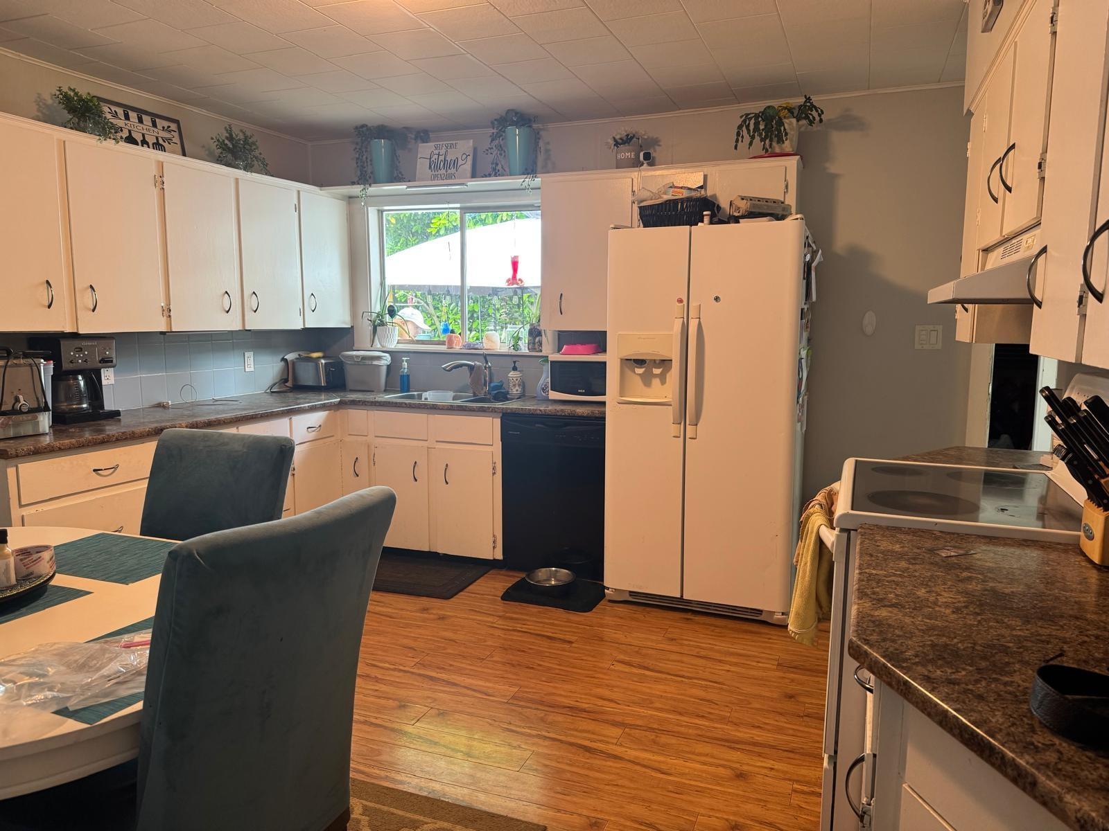 Property at 7657 BLOTT STREET image 5