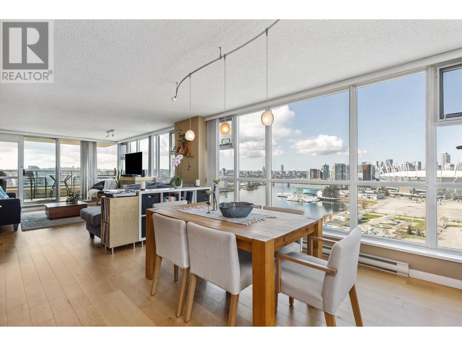 2102 125 MILROSS AVENUE, Vancouver, British Columbia