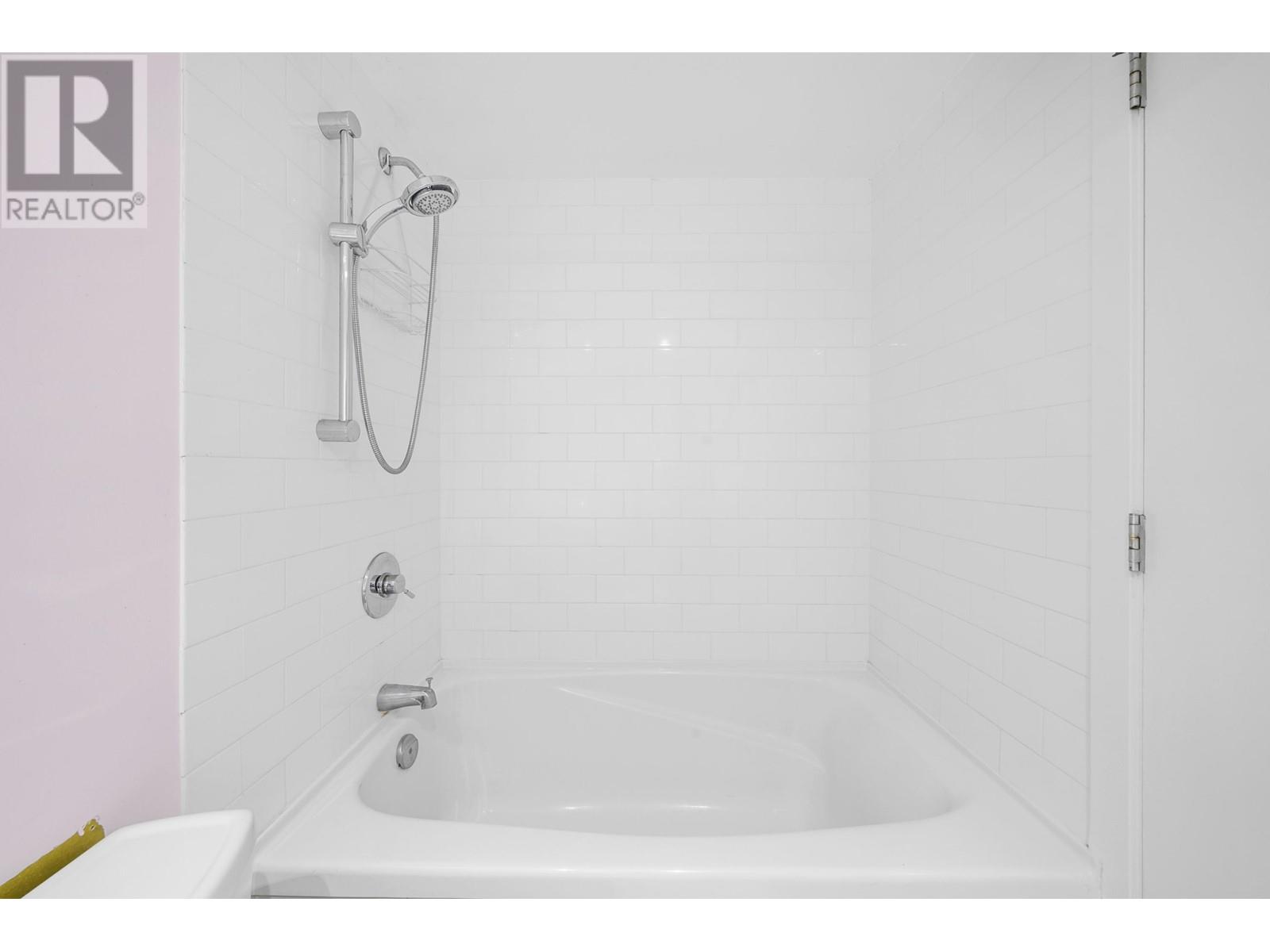 403 121 W 16th Street, North Vancouver, British Columbia  V7M 3P4 - Photo 27 - R3013308