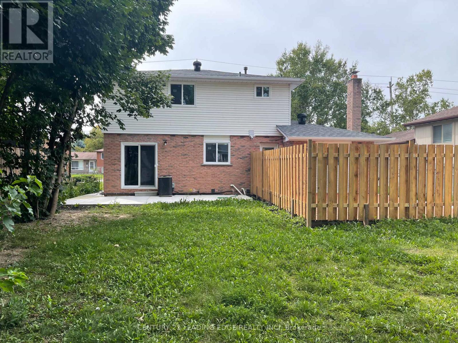 Side - 314 Grove E Street, Barrie, Ontario  L4M 5J3 - Photo 8 - S12200571