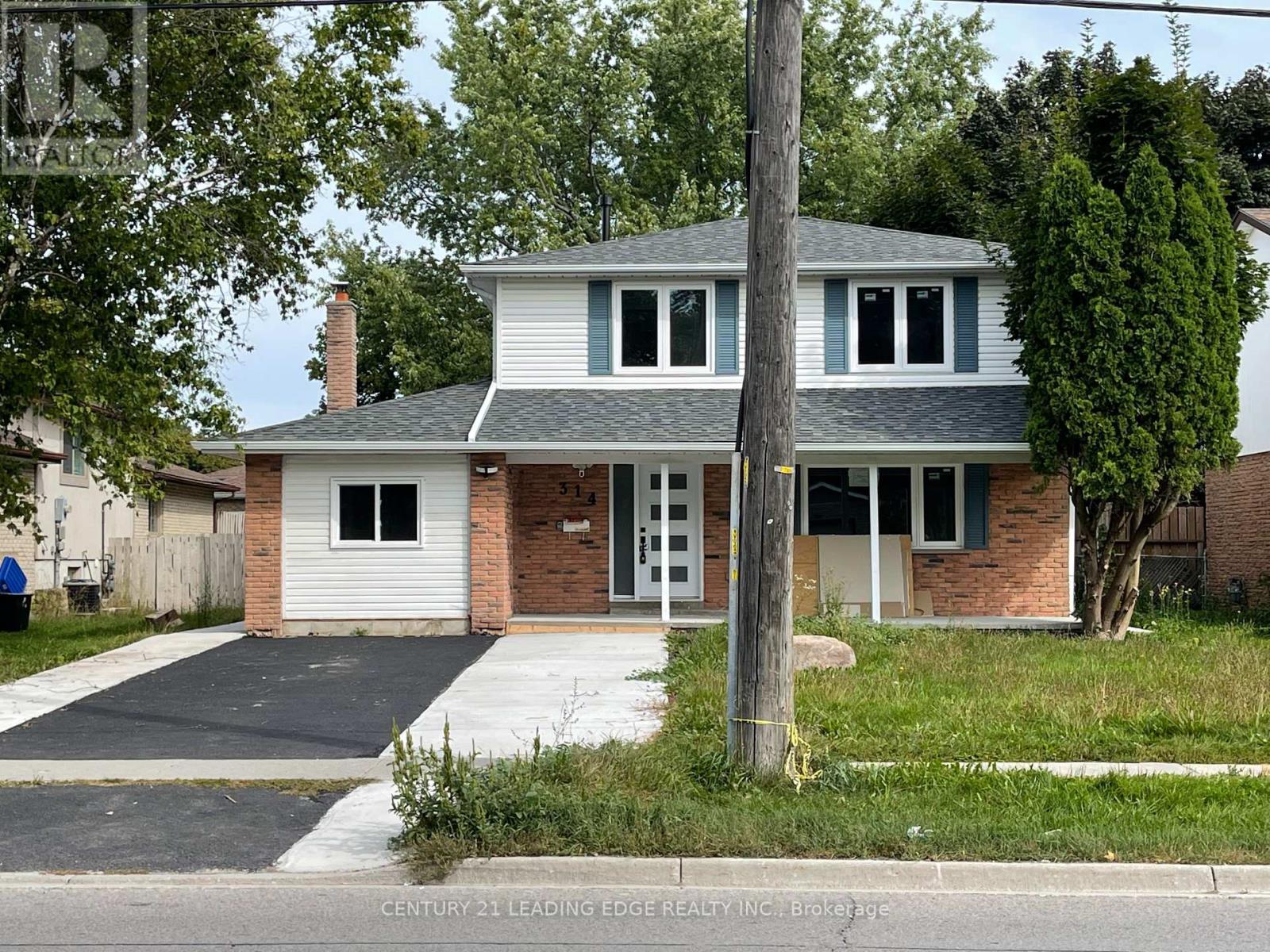 Side - 314 Grove E Street, Barrie, Ontario  L4M 5J3 - Photo 1 - S12200571