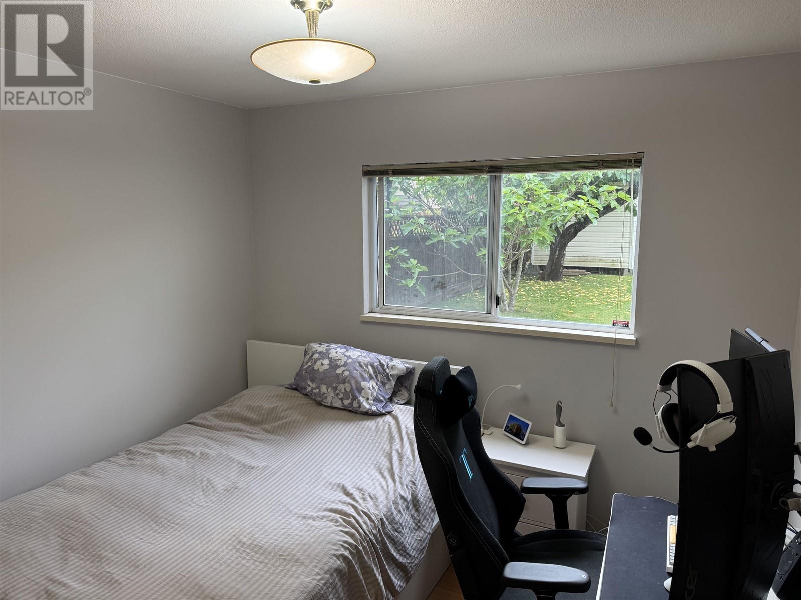 5031 Halifax Street, Burnaby, British Columbia  V5B 2N4 - Photo 3 - R3013290