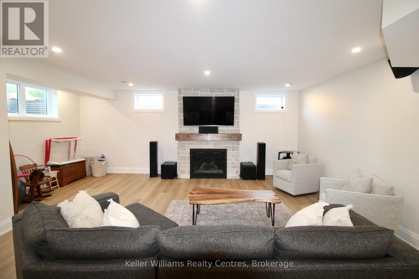231 Devinwood Avenue, Brockton, Ontario  N0G 2V0 - Photo 37 - X12208290