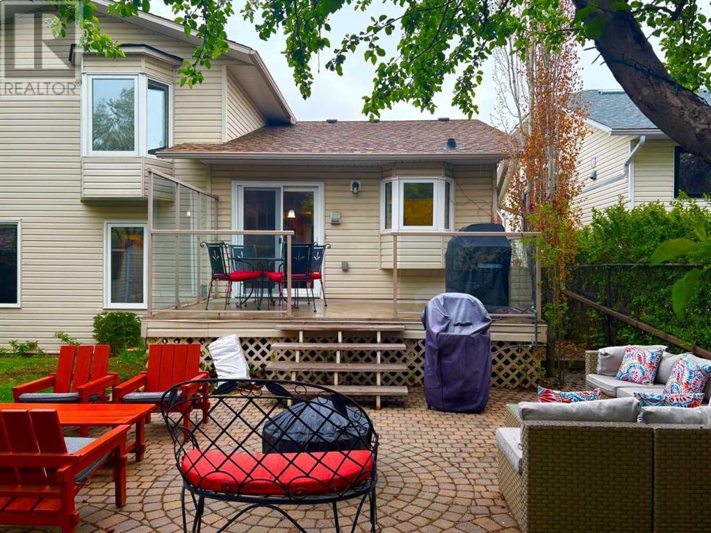 387 Silvergrove Drive NW, Calgary, Alberta