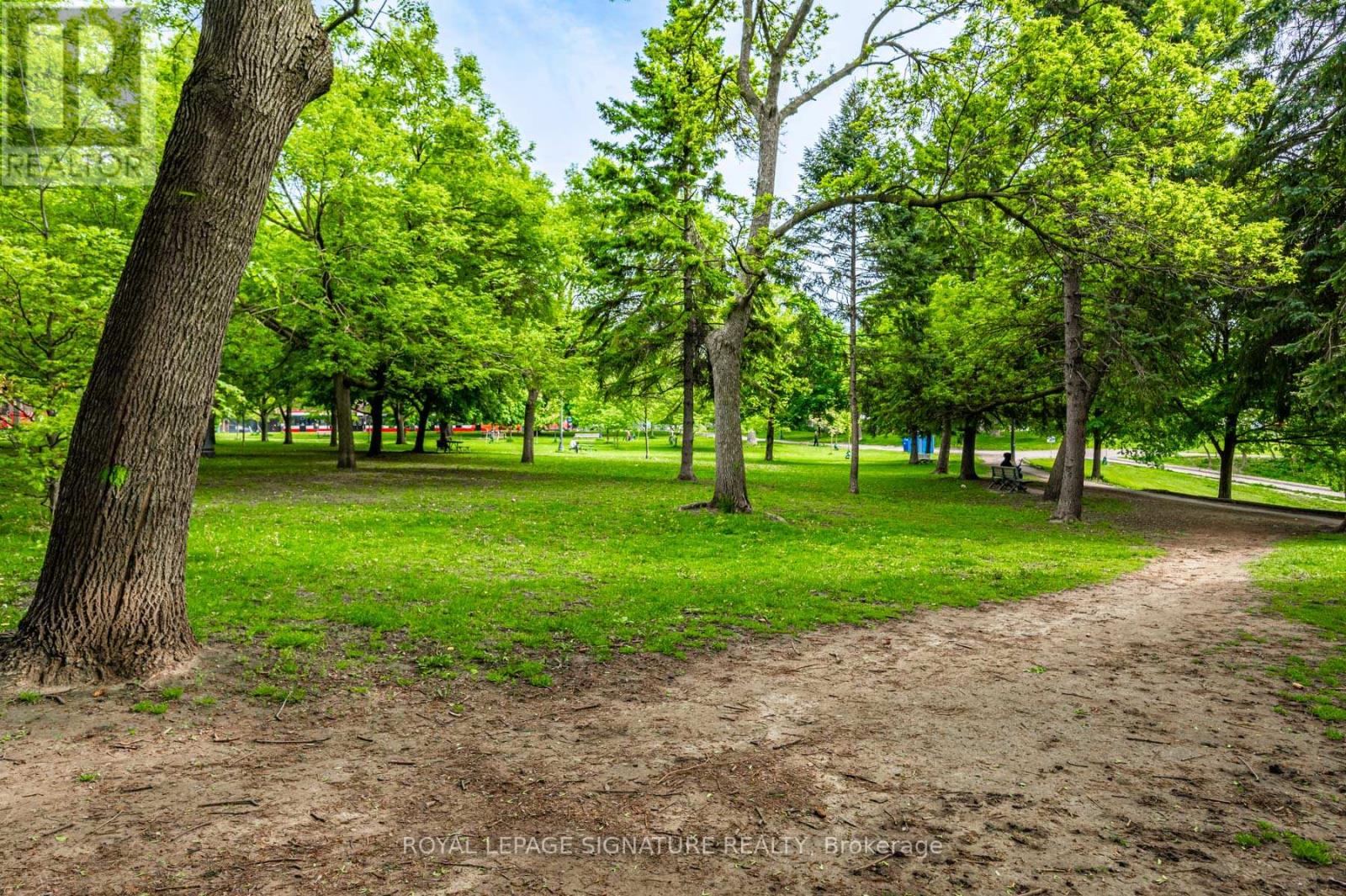 1b - 1 Bellwoods Park, Toronto, Ontario  M6J 1S4 - Photo 11 - C12208300