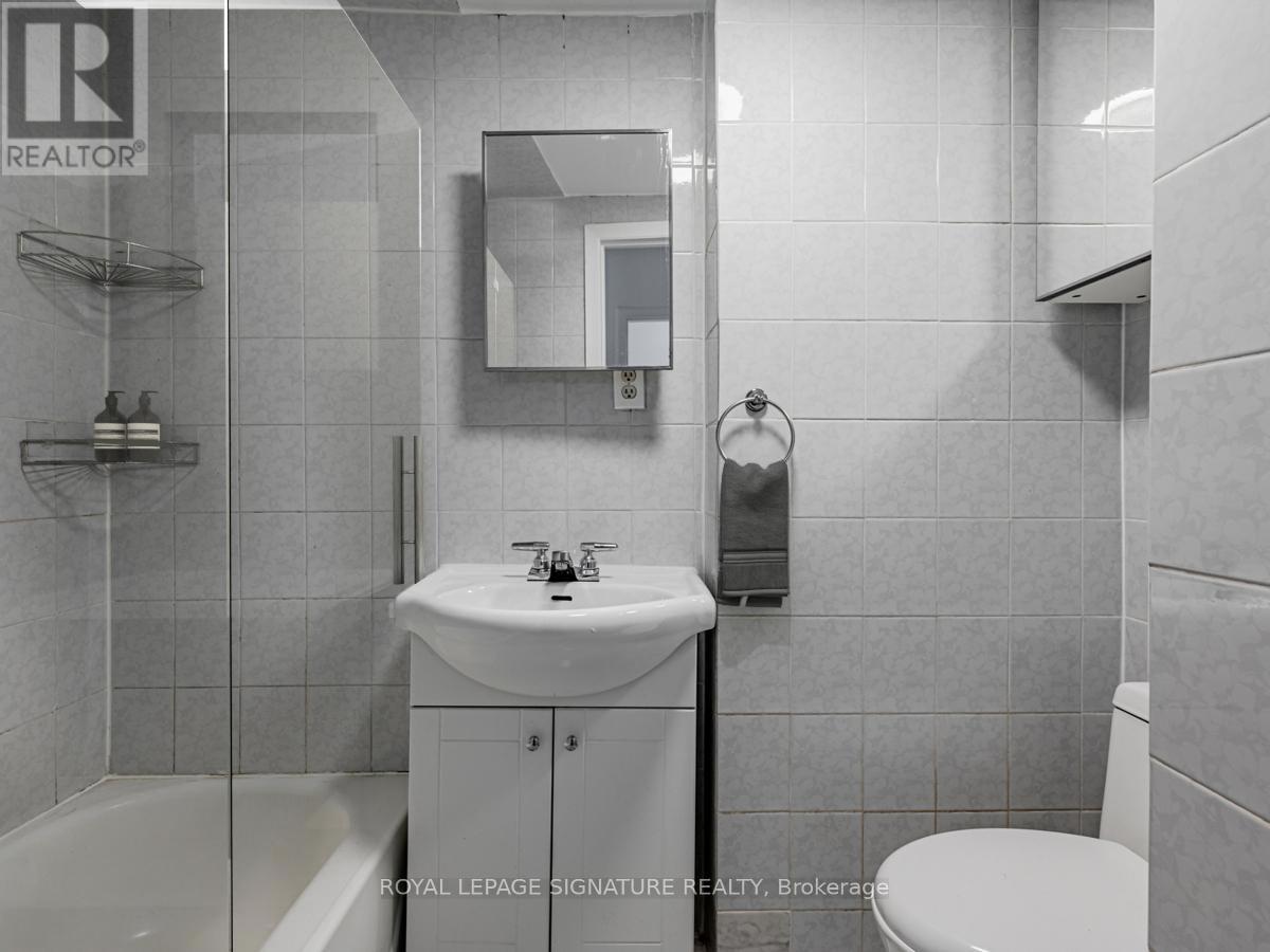 1b - 1 Bellwoods Park, Toronto, Ontario  M6J 1S4 - Photo 6 - C12208300