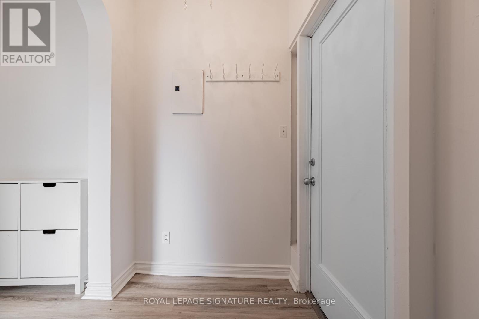 1b - 1 Bellwoods Park, Toronto, Ontario  M6J 1S4 - Photo 8 - C12208300