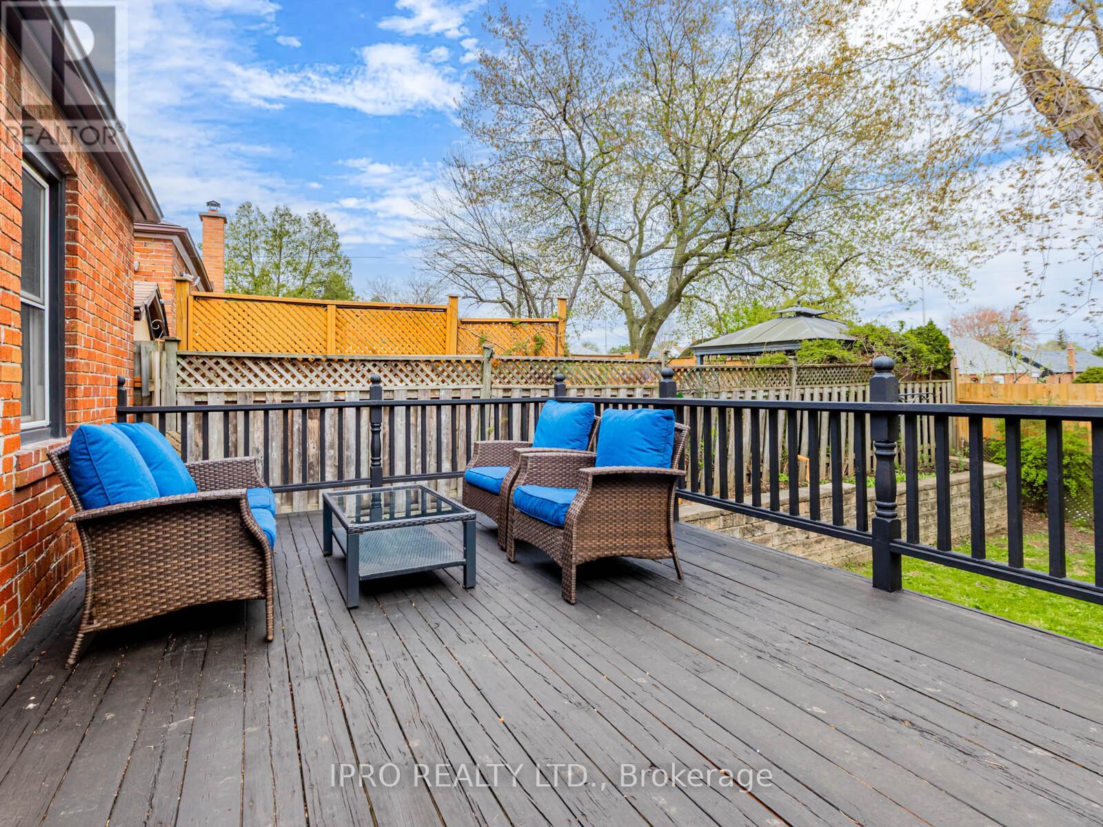 21 Galbraith Avenue, Toronto (O'connor-Parkview), Ontario  M4B 2B4 - Photo 32 - E12208288