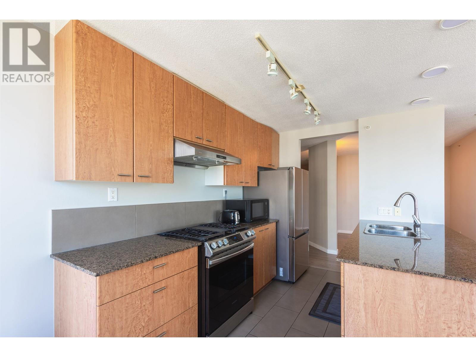 2502 7063 Hall Avenue, Burnaby, British Columbia  V5E 0A5 - Photo 6 - R3013230