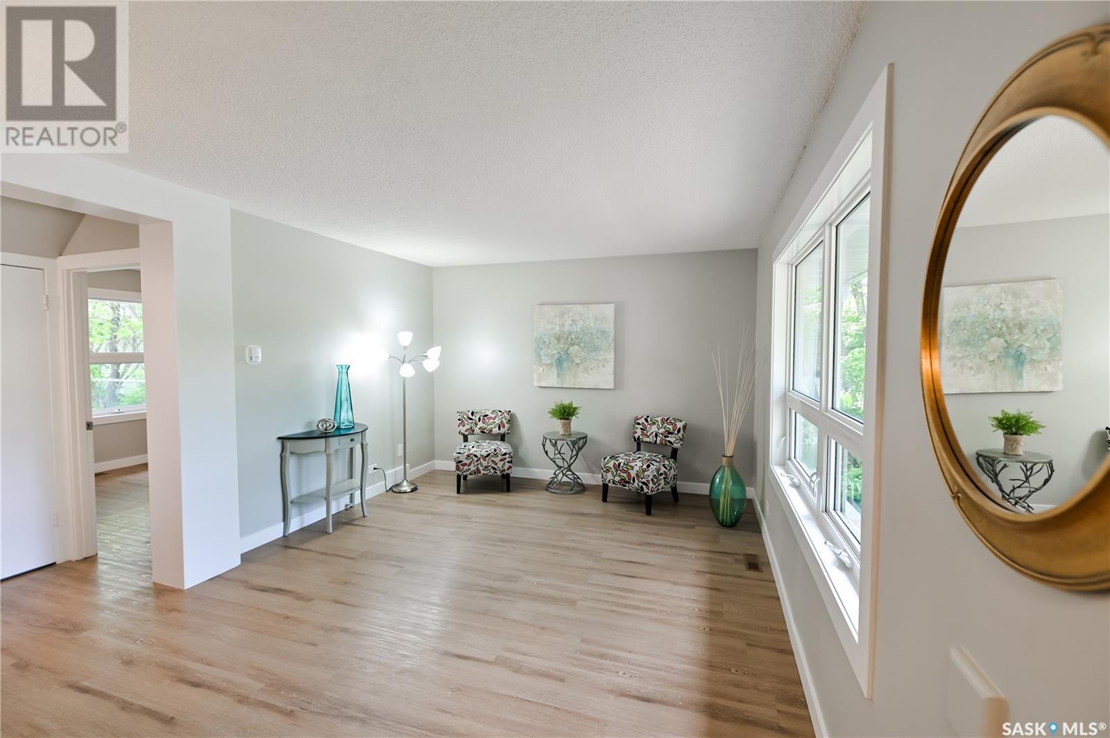 123 24th Street E, Prince Albert, Saskatchewan  S6V 1R6 - Photo 2 - SK008792