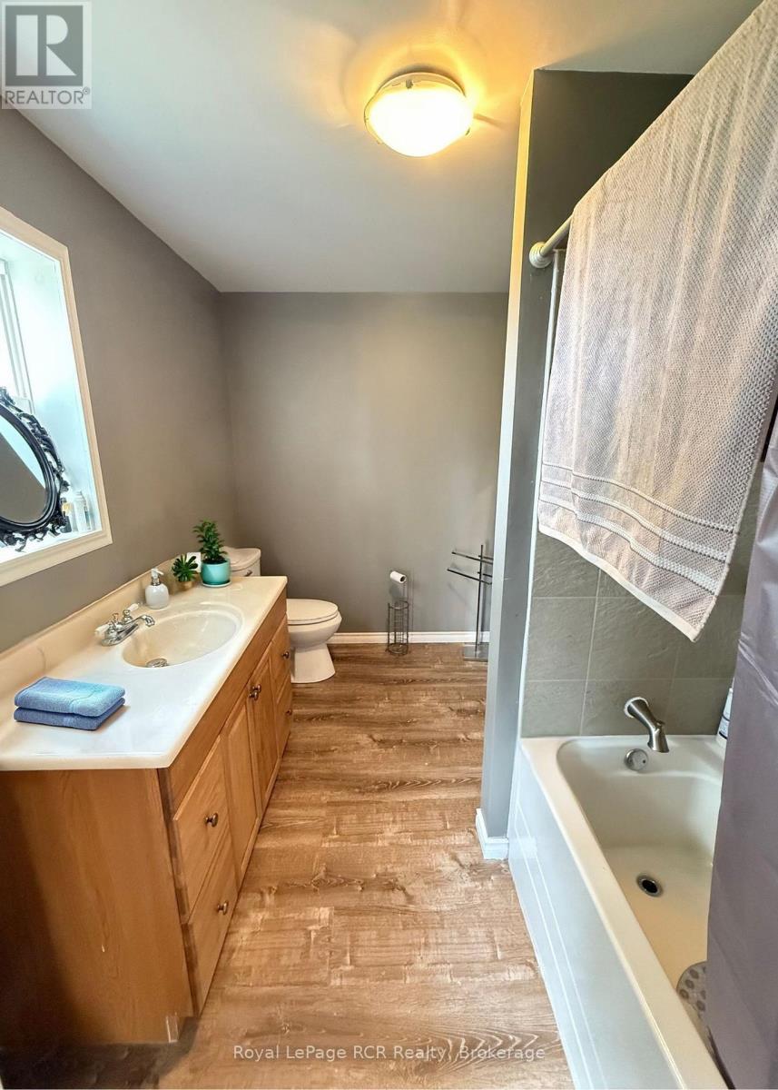 228 Bruce Road 40, Arran-Elderslie, Ontario  N0H 1L0 - Photo 10 - X12207503