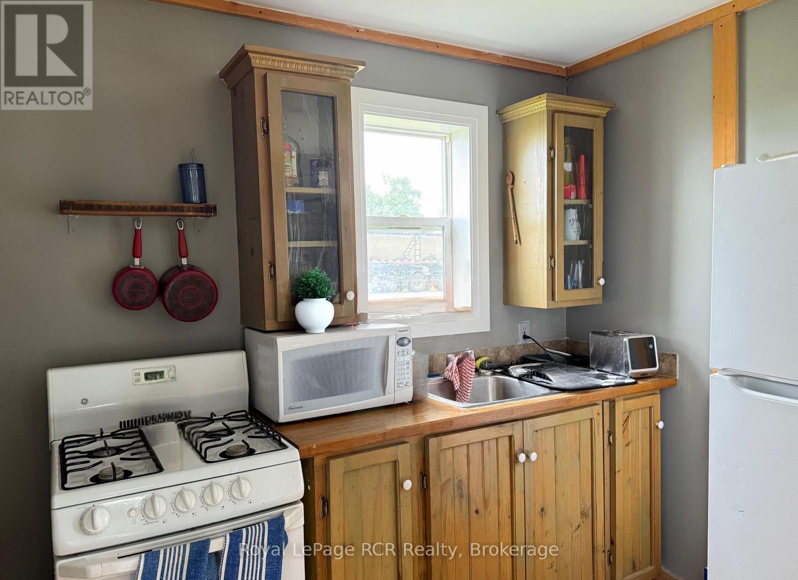 228 Bruce Road 40, Arran-Elderslie, Ontario  N0H 1L0 - Photo 8 - X12207503